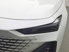 Changan UNI-V 1.5T Premium Edition - фото 7