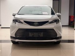 Toyota Sienna 2.5L Hybrid AWD Luxury - photo 2
