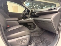 Toyota Sienna 2.5L Hybrid AWD Luxury - photo 7