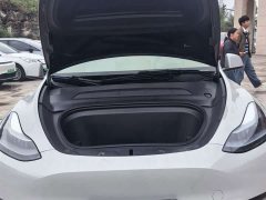 Tesla Model Y Standard Range RWD - photo 12