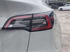 Tesla Model Y Standard Range RWD - photo 5