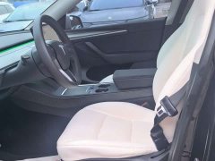 Tesla Model Y Standard Range RWD - photo 8