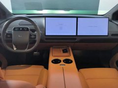 Li Auto i8 Standard Edition - фото 12