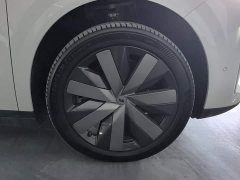 Li Auto i8 Standard Edition - фото 6