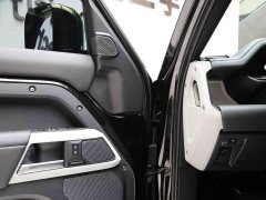 Land Rover Defender 110 3.0T P400 XS - фото 4