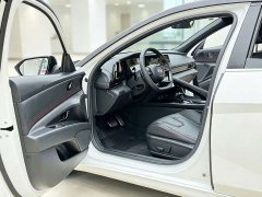 Hyundai Elantra 240TGDi DCT TOP Flagship Edition - ფოტო 10