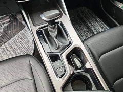Geely Emgrand 4th Generation 1.5L CVT Luxury - фото 13