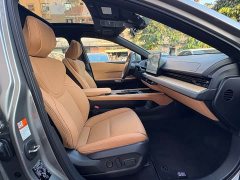 Lexus ES 300h - ფოტო 11