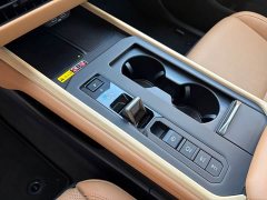 Lexus ES 300h - ფოტო 14