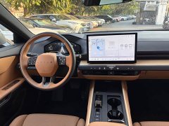 Lexus ES 300h - ფოტო 18