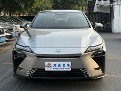 Lexus ES 300h - ფოტო 2