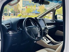 Toyota Alphard Hybrid 2.5L Luxury - photo 13