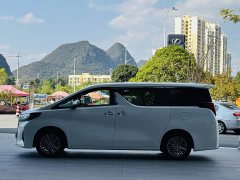Toyota Alphard Hybrid 2.5L Luxury - photo 3