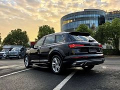 Audi Q7 45 TFSI quattro S line Sport - ფოტო 3