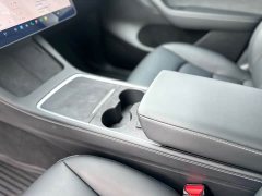 Tesla Model Y Standard Range RWD - ფოტო 11