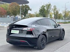 Tesla Model Y Standard Range RWD - ფოტო 16