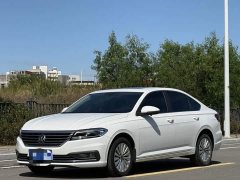 Volkswagen Lavida 1.5L Automatic Vision Edition - фото 1