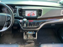 Honda Odyssey 2.0L Sharp Premium Edition - ფოტო 7