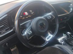 Volkswagen Taos 380TSI AWD R-Line Smart Connected Edition - фото 15