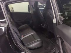 Tesla Model Y Standard Range RWD - photo 11