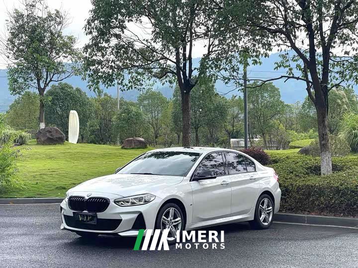 BMW 1 Series Facelift 120i M Sport Night Edition - автомобиль из Китая