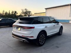 Lincoln Explorer 2.0T Two-Wheel Drive Premium - ფოტო 4
