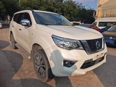 Nissan Tuouda 2.5L XL Upper Automatic 2WD Luxury Edition - фото 3