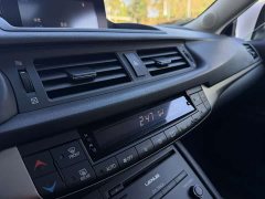 Lexus CT CT200h Comfort Edition Two-Tone Paint - фото 13