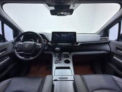 Toyota Sienna 2.5L Hybrid Premium Edition - photo 11