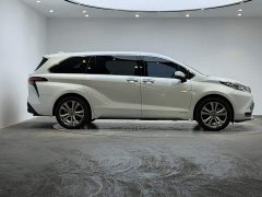 Toyota Sienna 2.5L Hybrid Premium Edition - photo 4