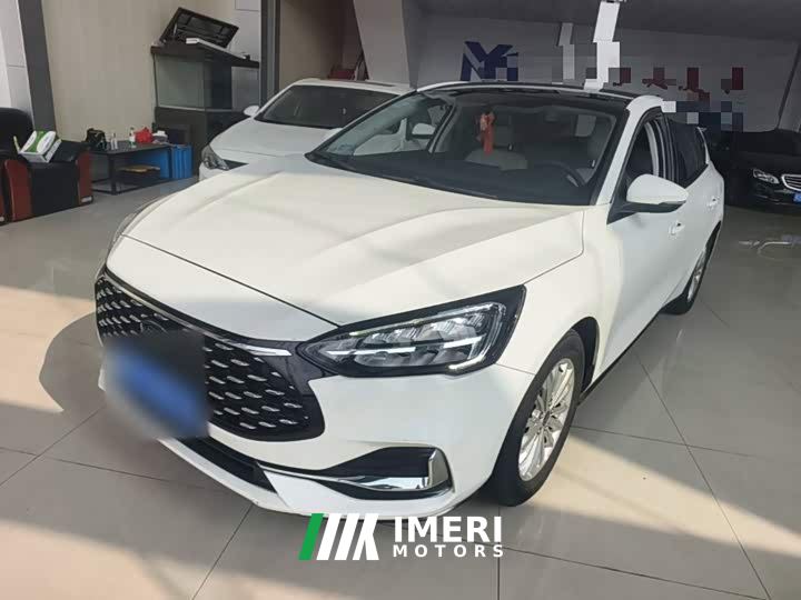 Ford Focus Sedan EcoBoost 180 Automatic Trend