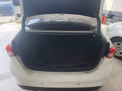 Ford Focus Sedan EcoBoost 180 Automatic Trend - ფოტო 18