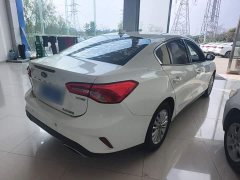 Ford Focus Sedan EcoBoost 180 Automatic Trend - ფოტო 6