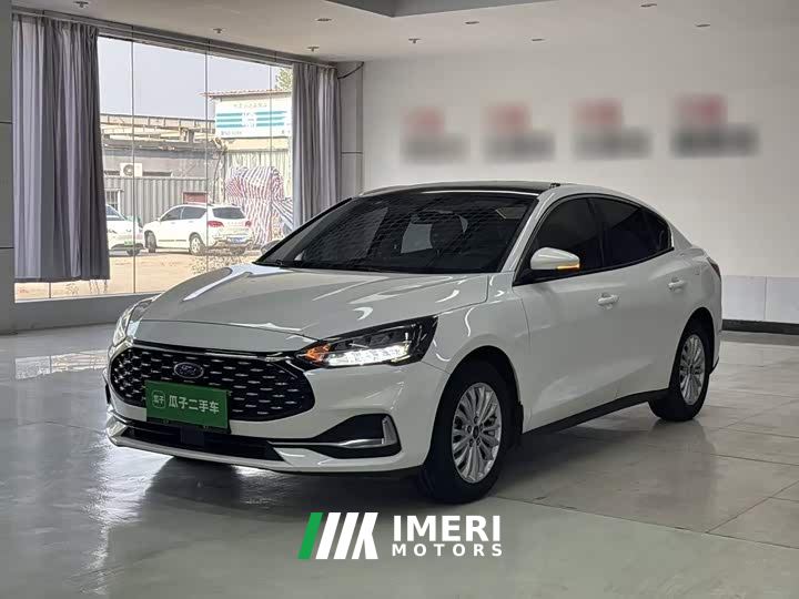 Ford Focus Sedan EcoBoost 180 Automatic Trend