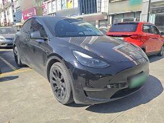 Tesla Model Y Standard Range RWD - ფოტო 3