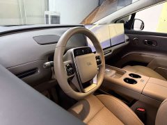 Li Auto i8 Standard Edition - фото 10