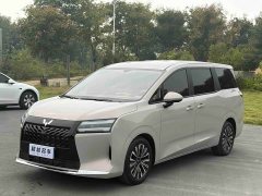 Wuling Starlight 730 1.5T CVT Elite - фото 1