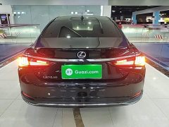 Lexus ES 200 Excellence Edition - ფოტო 5