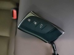 Lexus ES 200 Excellence Edition - ფოტო 8