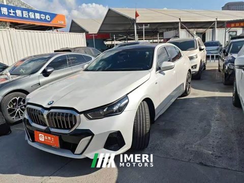 2024 BMW 5 Series 530Li Premier M Sport Package - автомобиль из Китая