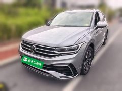 Volkswagen Tiguan L 330TSI Automatic FWD R-Line Comfort Edition - фото 1