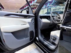 Zeekr 009 Six-Seat Executive AWD 108kWh - photo 8