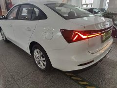SAIC MG i5 1.5L Manual Comfort Edition - photo 4
