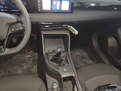 SAIC MG i5 1.5L Manual Comfort Edition - photo 9