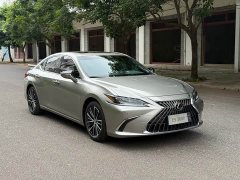 Lexus ES 300h Premium Edition - ფოტო 3
