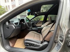 Lexus ES 300h Premium Edition - ფოტო 4