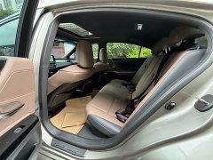 Lexus ES 300h Premium Edition - ფოტო 5