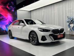 BMW 5 Series 530Li Luxury M Sport Package - photo 3