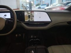FAW Hongqi EH7 600 Pro Honor Edition - photo 12