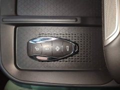 FAW Hongqi EH7 600 Pro Honor Edition - photo 8